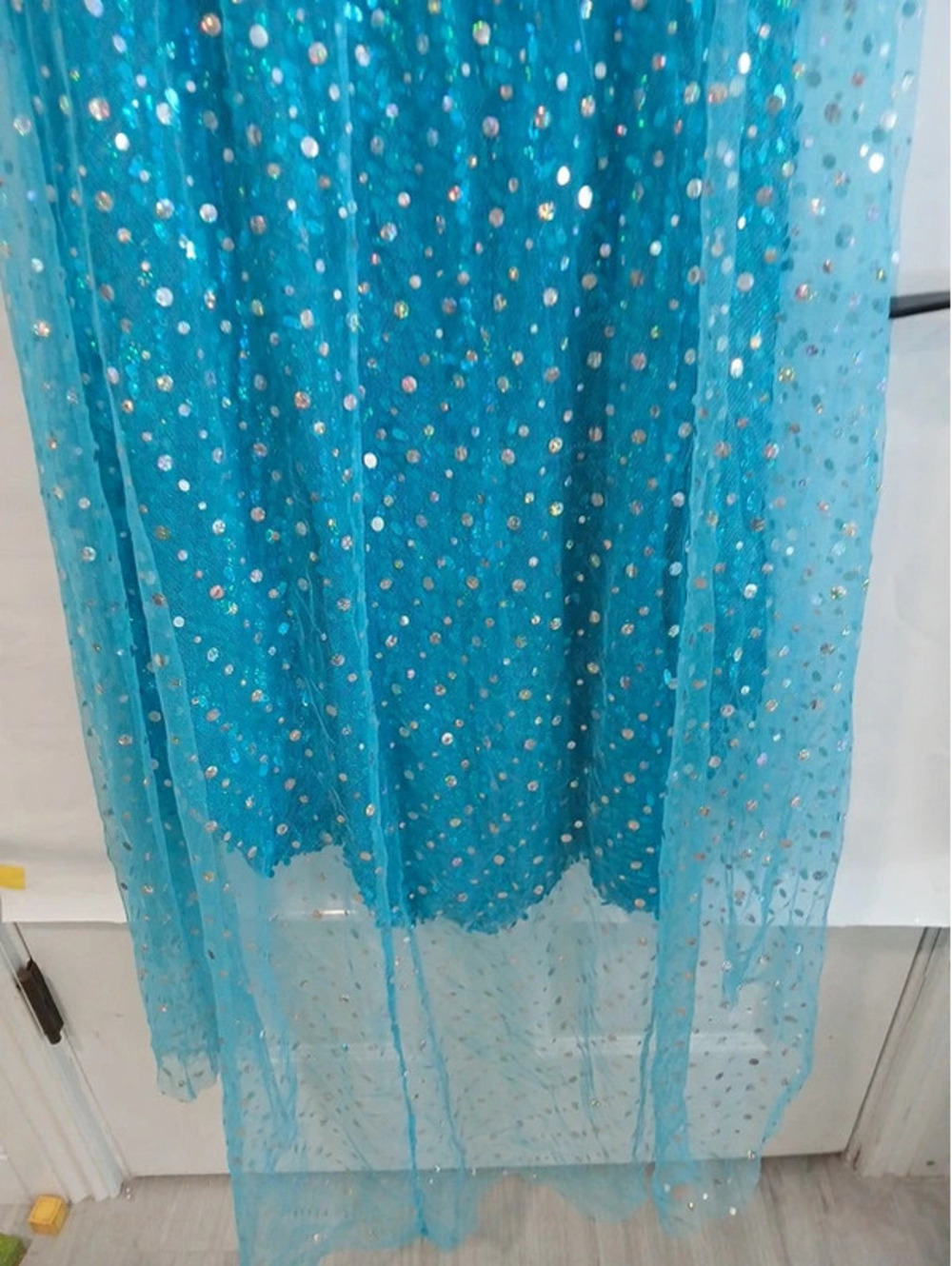 Girl size 9 10 11  Elsa dress - Picture 8 of 10